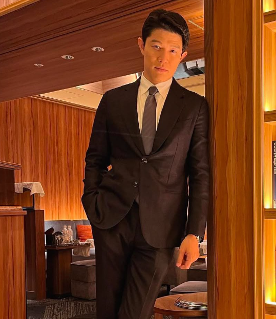 鈴木亮平